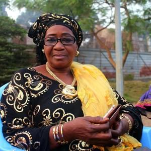 Meet your Posher, Sampil